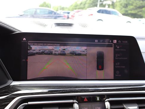 Used 2020 BMW X7 M50i w/ Dynamic Handling Package AWD/4WD image 35
