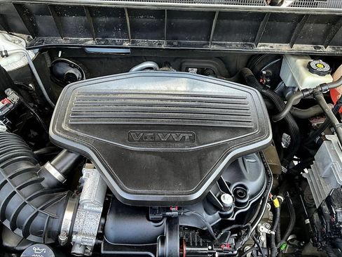 Used 2017 GMC Acadia Denali w/ Technology Package AWD/4WD image 35