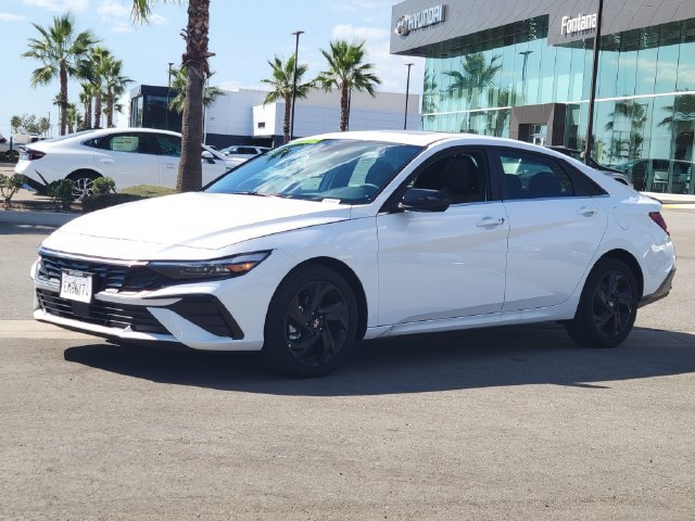 Used 2026 Hyundai Elantra SEL Sport Premium FWD image 2