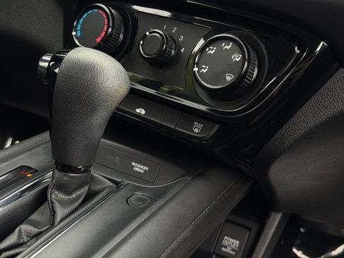 Used 2020 Honda HR-V LX image 15