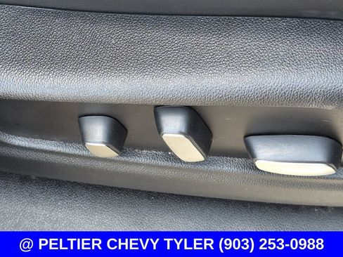 Used 2021 Cadillac XT6 Premium Luxury FWD image 12