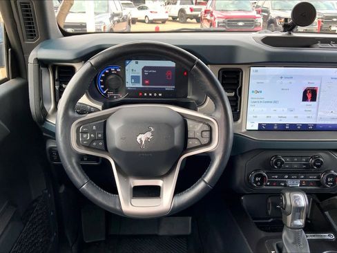 Used 2024 Ford Bronco Outer Banks image 6