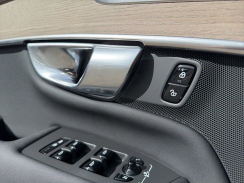 New 2026 Volvo XC90 B5 Core w/ Protection Package Premier image 73