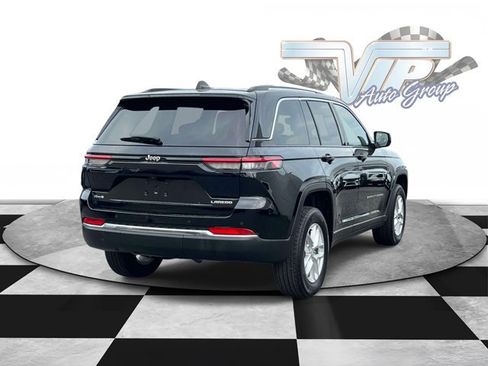 Certified 2023 Jeep Grand Cherokee Laredo w/ Luxury Tech Group I AWD/4WD image 5