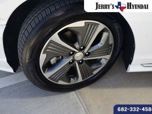 Used 2019 Hyundai Sonata Limited w/ Ultimate Package 02 image 9