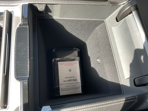 New 2026 Jeep Grand Wagoneer L Limited image 32