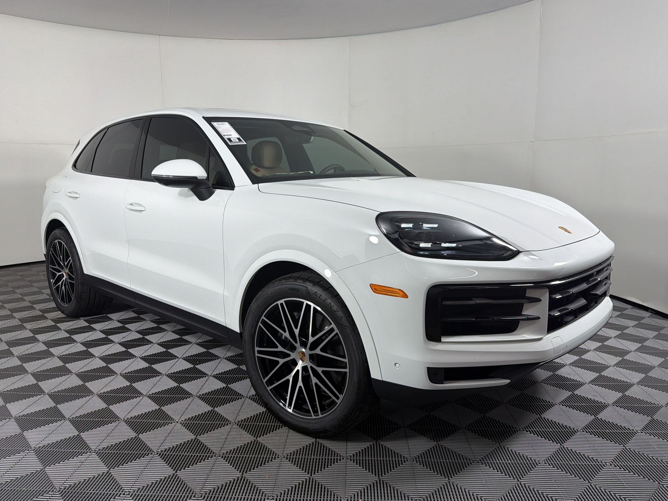 Used 2026 Porsche Cayenne AWD/4WD image 7