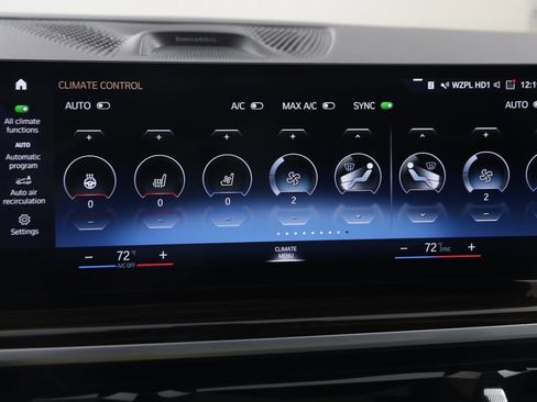 Used 2023 BMW X7 M60i w/ Executive Package image 44