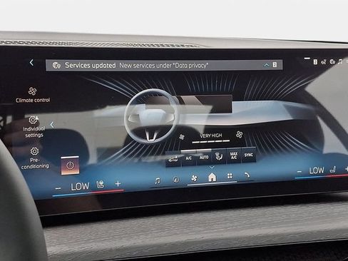 New 2026 BMW 330i xDrive Sedan w/ Premium Package AWD/4WD image 16