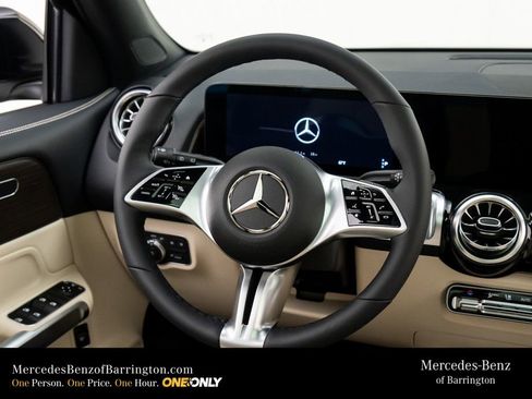 New 2026 Mercedes-Benz GLB 250 4MATIC image 12