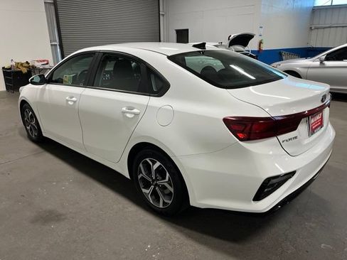 Used 2021 Kia Forte LXS FWD image 5