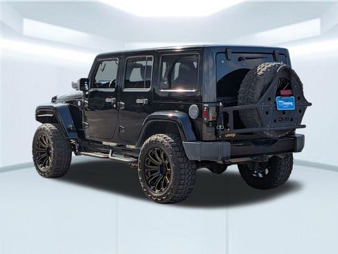 Used 2014 Jeep Wrangler Unlimited Sahara AWD/4WD image 4