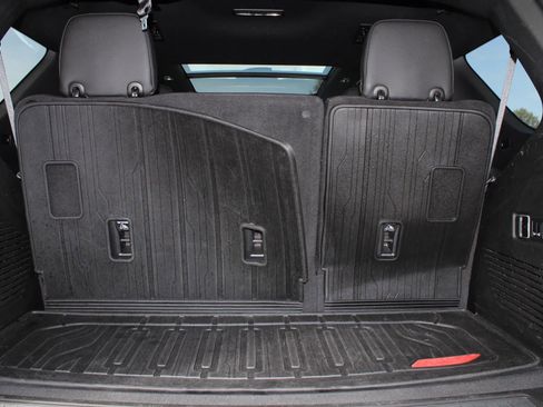 Used 2022 GMC Yukon AT4 image 12