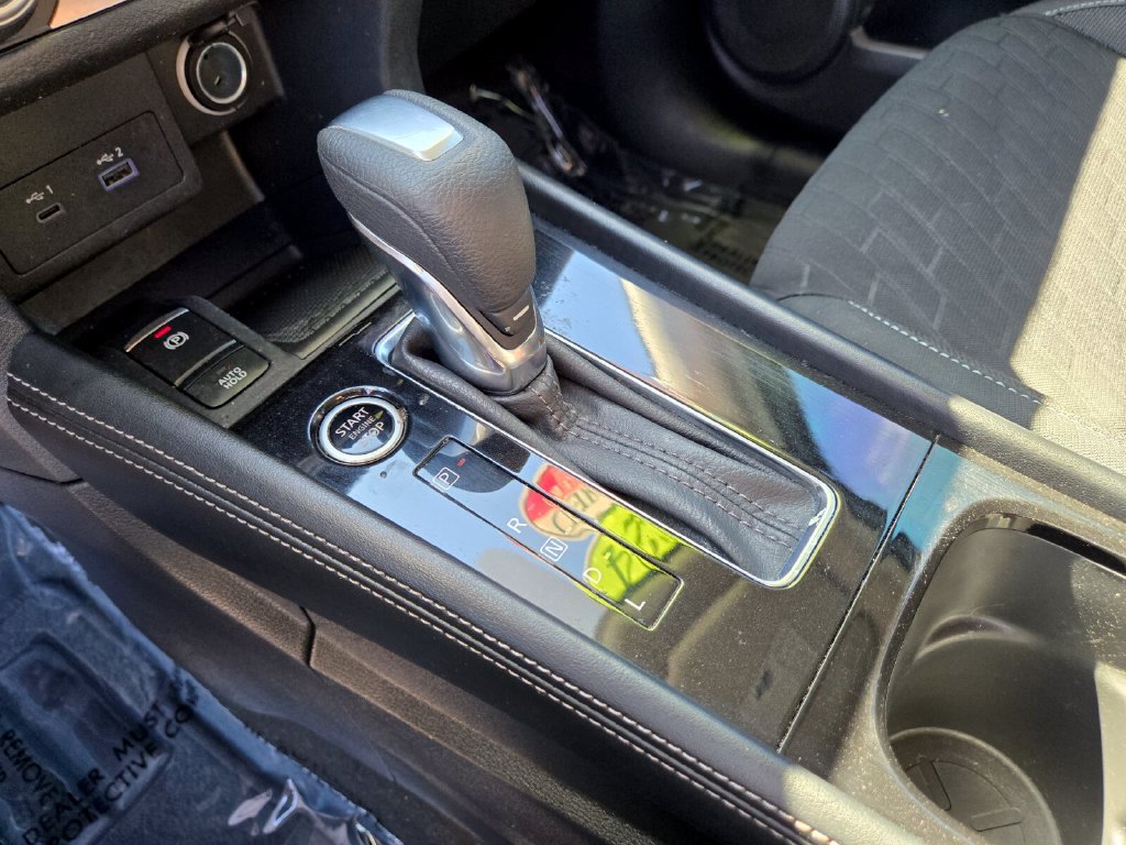 Certified 2024 Nissan Kicks SV FWD image 28