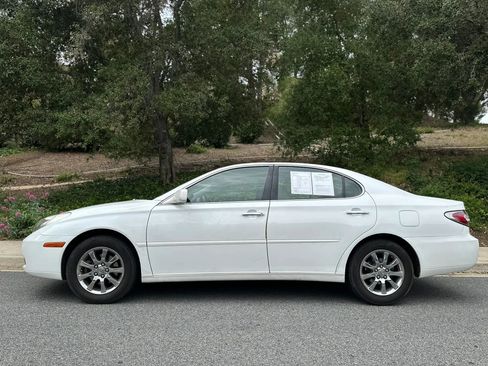 Used 2002 Lexus ES 330 FWD image 2