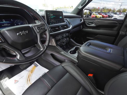 Used 2024 Chevrolet Suburban RST w/ Luxury Package AWD/4WD image 18