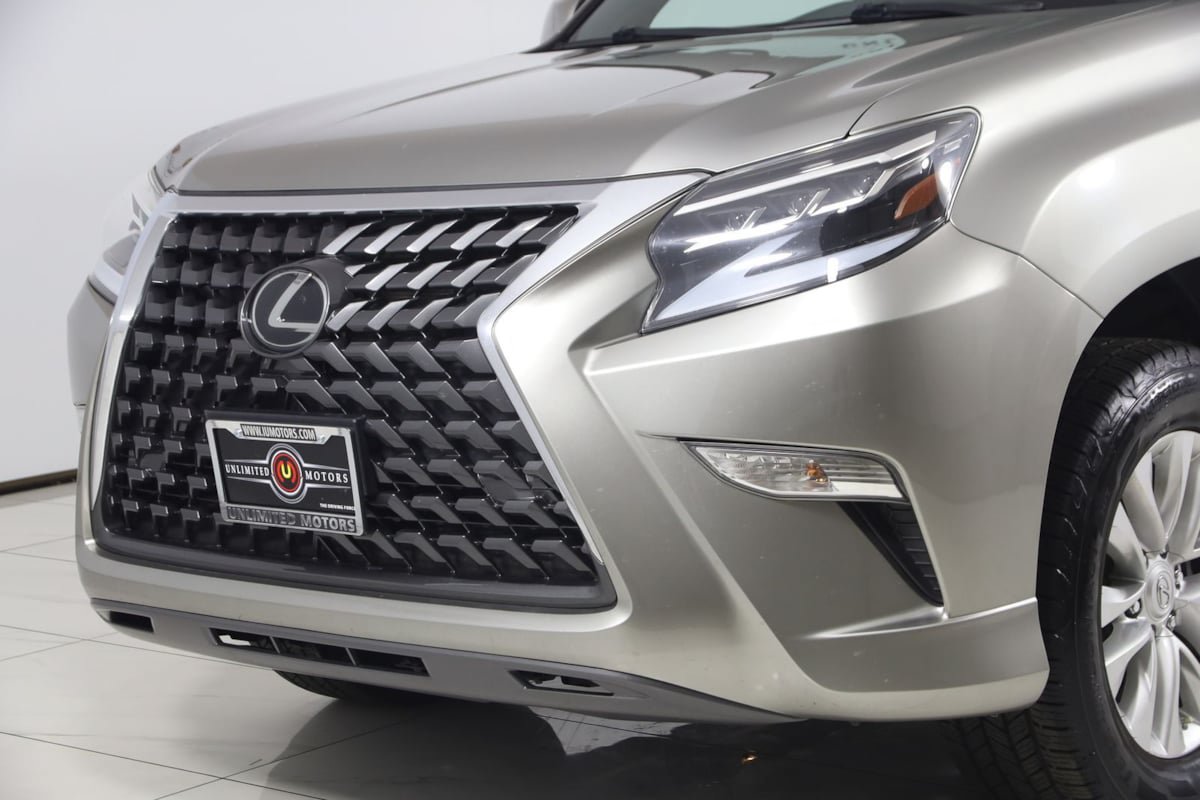 Used 2021 Lexus GX 460 w/ Accessory Package AWD/4WD image 50