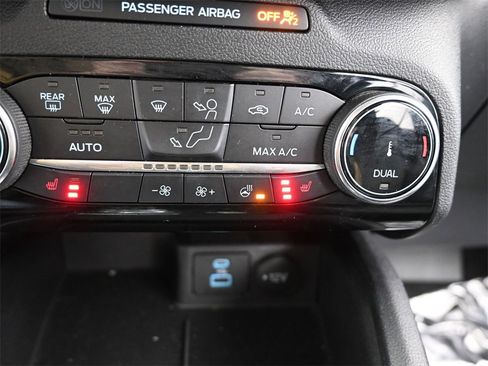 Used 2022 Ford Escape SEL image 29