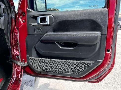 Used 2021 Jeep Wrangler Unlimited Sahara AWD/4WD image 28