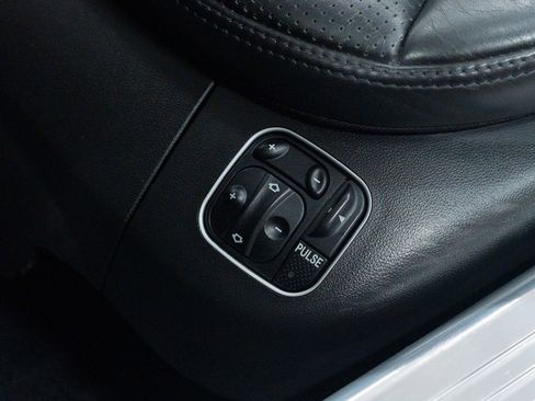 Used 2008 Mercedes-Benz SL 55 AMG image 20