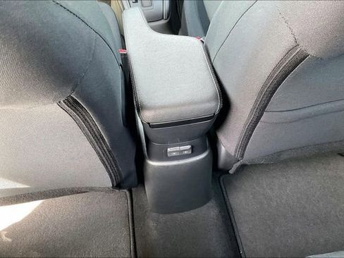 Certified 2025 Nissan Kicks Play S FWD image 31