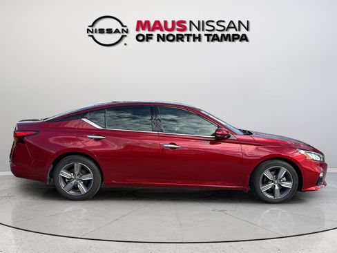 Used 2019 Nissan Altima 2.5 SV FWD image 13