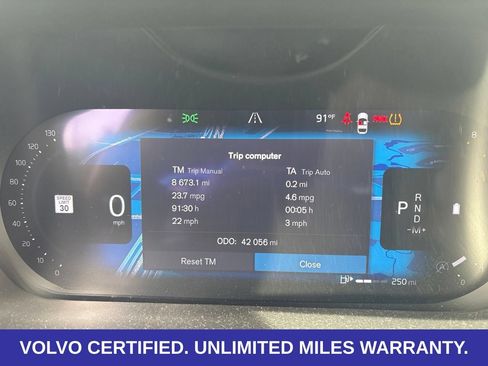 Certified 2024 Volvo XC60 B5 Ultimate w/ Climate Package AWD/4WD image 28
