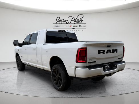 Used 2026 RAM 2500 Laramie AWD/4WD image 4