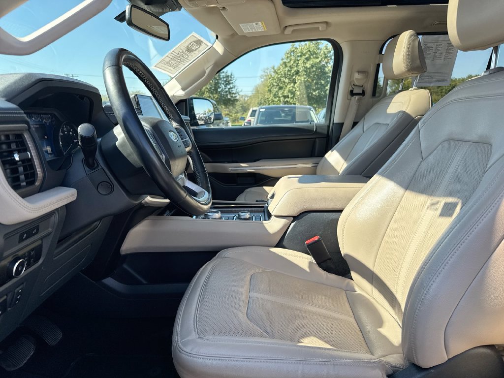 Used 2024 Ford Expedition Limited AWD/4WD image 21