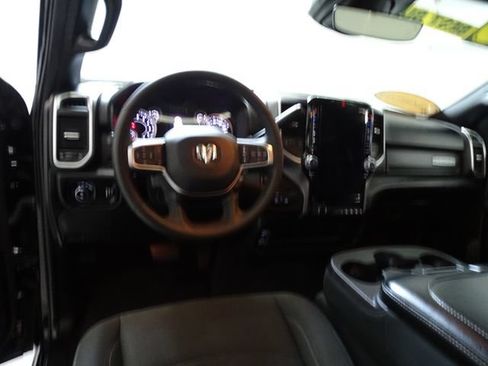 Certified 2025 RAM 2500 Big Horn AWD/4WD image 5