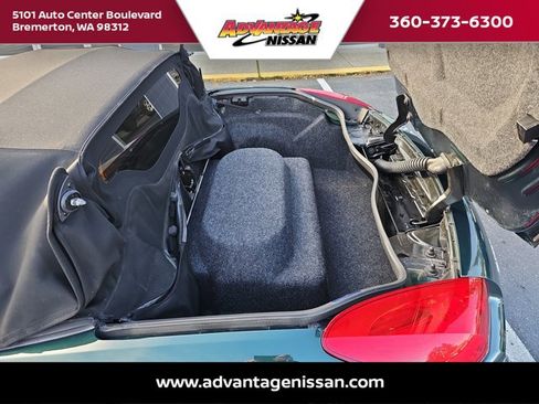 Used 2006 Pontiac Solstice Convertible w/ Premium Package image 25