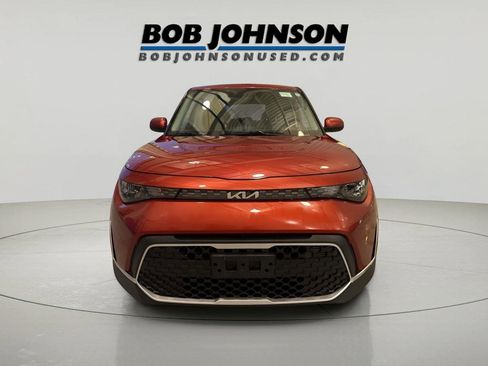 Used 2023 Kia Soul LX image 2