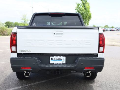 New 2026 Honda Ridgeline Black Edition image 5