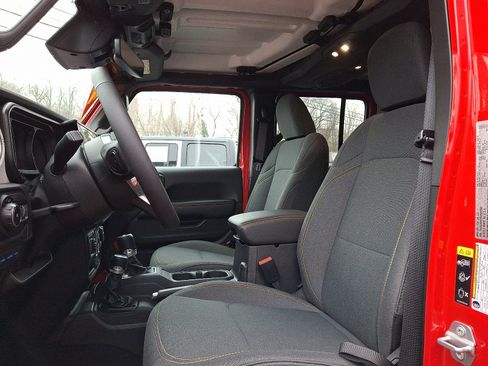 Certified 2025 Jeep Wrangler Backcountry image 13