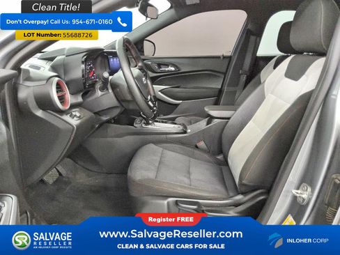 Used 2024 Chevrolet Trax RS w/ Driver Confidence Package FWD image 9