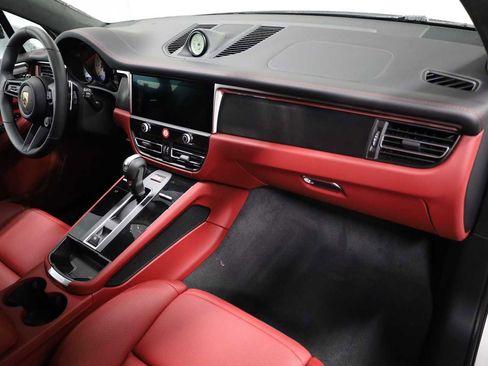 New 2026 Porsche Macan GTS image 6