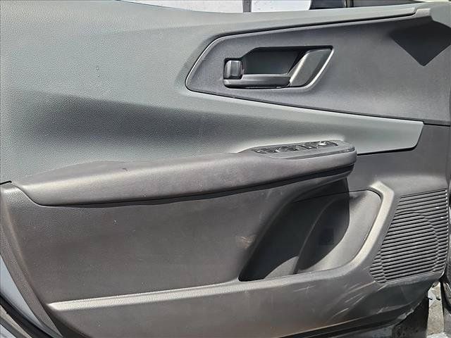 Used 2025 Toyota Prius LE FWD image 10