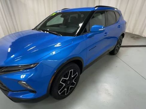 Used 2024 Chevrolet Blazer RS w/ Enhanced Convenience Package FWD image 4