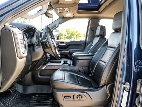 Used 2021 GMC Sierra 3500 Denali w/ Technology Package AWD/4WD image 31