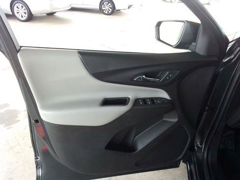Used 2021 Chevrolet Equinox LS w/ LPO, Floor Liner Package FWD image 20