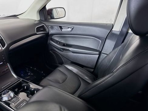 Used 2020 Ford Edge Titanium AWD/4WD image 24