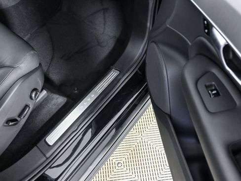 Used 2025 Volvo XC90 B5 Core image 26