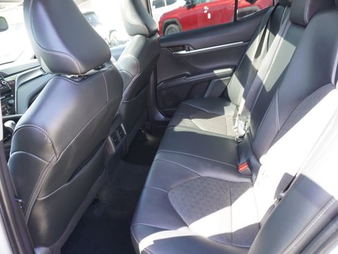 Used 2022 Toyota Camry XSE FWD image 12