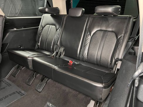 Used 2021 Ford Expedition Max Platinum image 15
