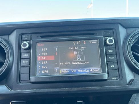 Used 2016 Toyota Tacoma SR RWD image 20