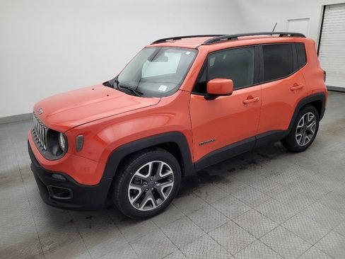 Used 2016 Jeep Renegade Latitude image 2