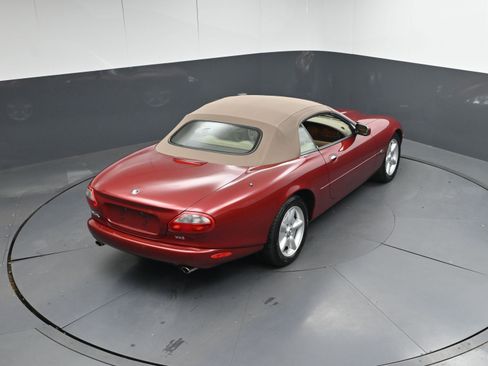 Used 1998 Jaguar XK8 Convertible image 37