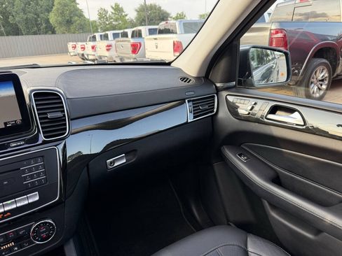 Used 2017 Mercedes-Benz GLS 450 4MATIC image 22