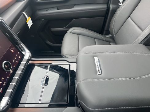 New 2026 GMC Yukon XL Denali image 22