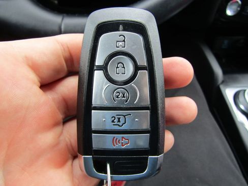 Used 2023 Ford Escape Platinum image 31